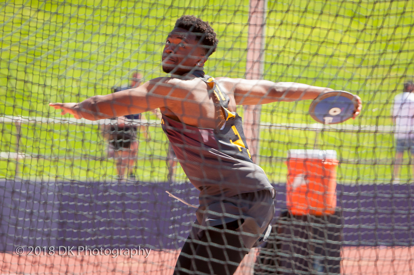 Ifyefobi finishes 7th in the Discus at the Yuba Last Chance meet with a distance of 131-1