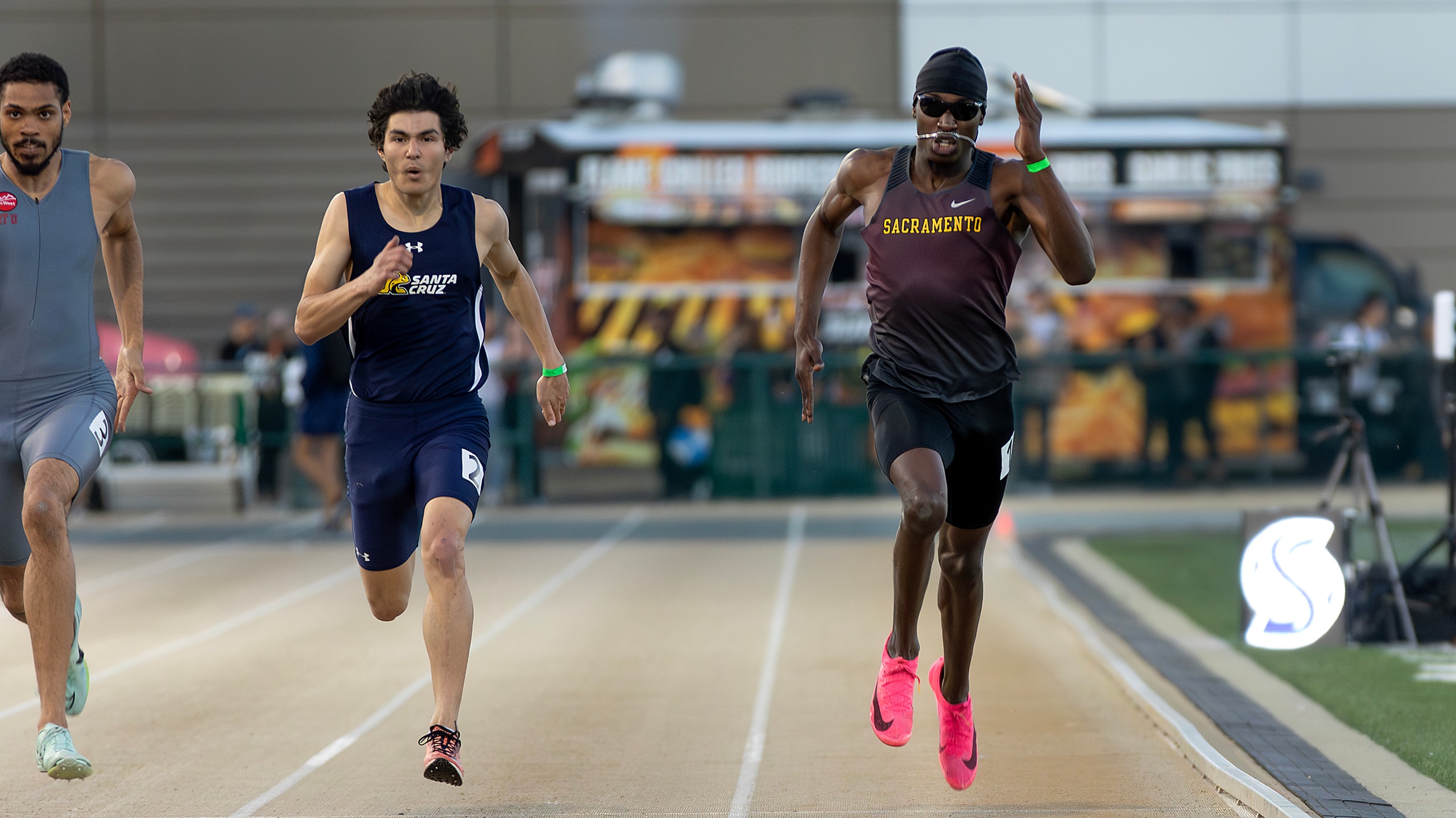 Men's Track finishes 4th at the Sacramento State Invitational; Amasowomwan wins the 400m and Oldham (high jump) and Dunn (long Jump) both finish 2nd in their events