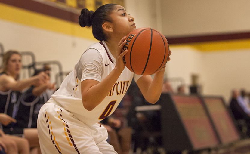 NorCal No. 5 SCC WOMEN'S BASKETBALL WIN 67-58 AT HOME vs DVC