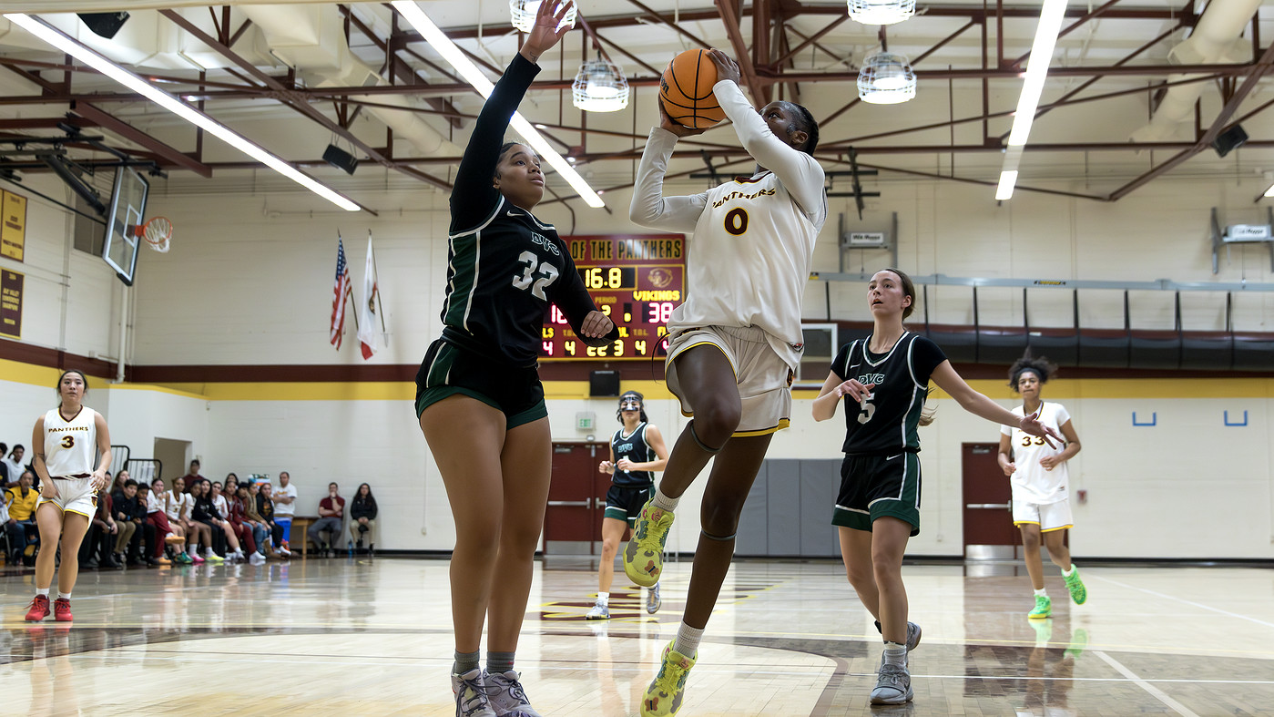 McMurray does all that she can scoring 32 points in SCC's 65-41 loss to Modesto