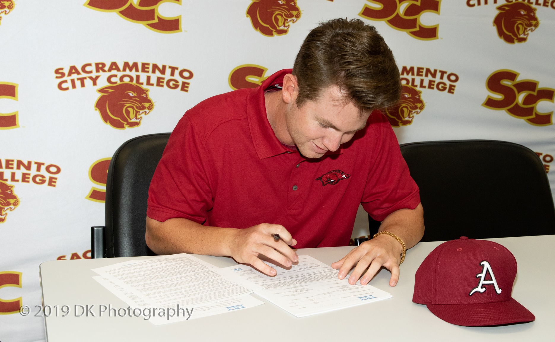 Costeiu signs his National Letter of Intent to play at the University of Arkansas