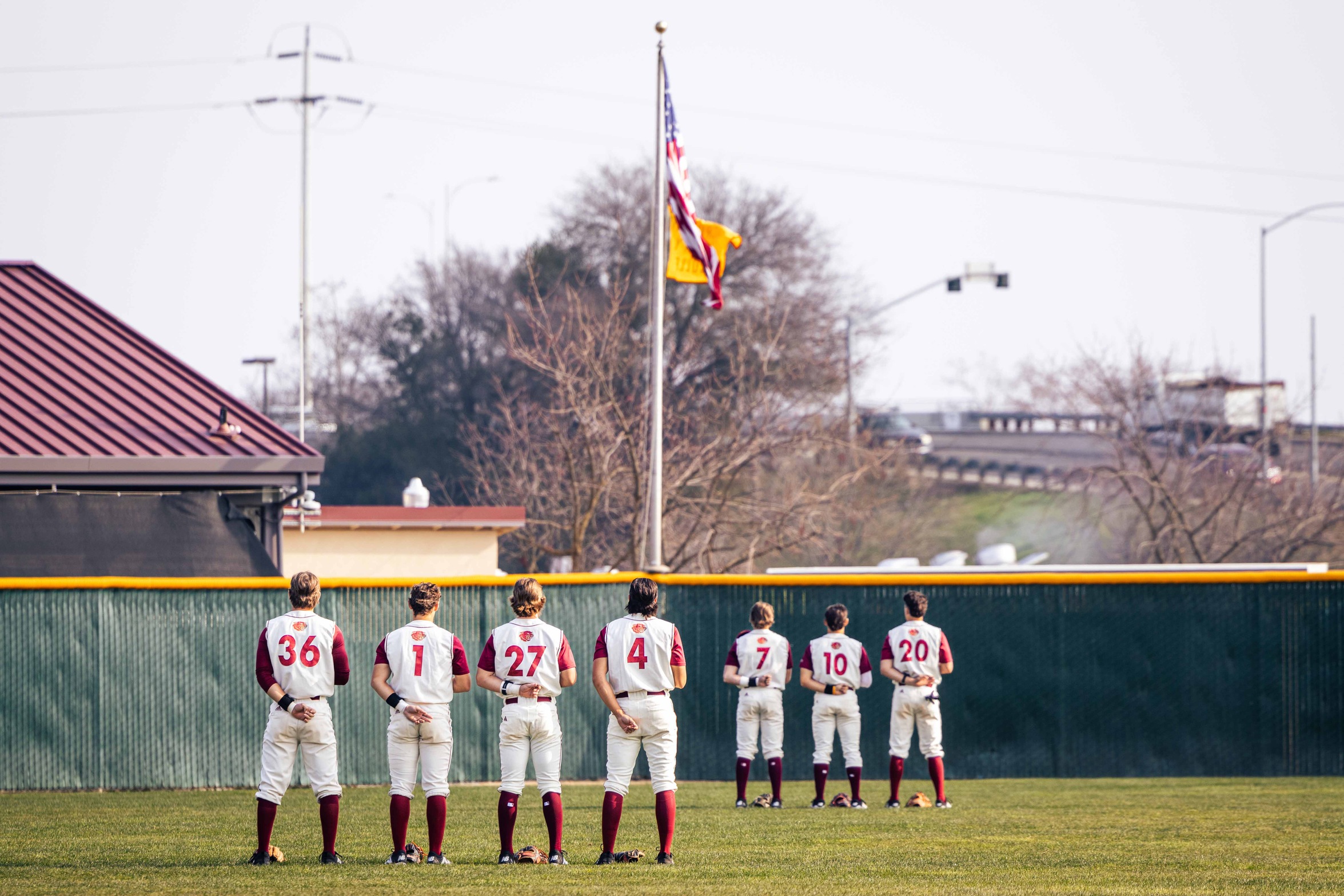 The Panthers rout the Falcons 18-6; Drake (3x4, 4 RBIs) and Fines (3x4, 2 RBIs) both homer in the win