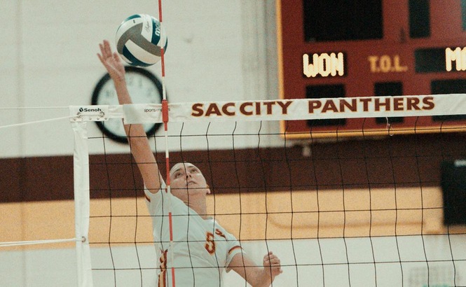 Sac City sweeps De Anza 3-0 (25-11, 25-17, 25-10) in the SCC Tri #3 Tournament